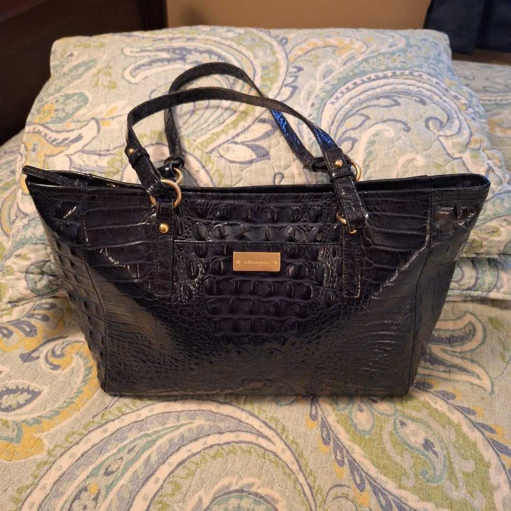 LIKE NEW!!! Brahmin handbag $120 - image 4