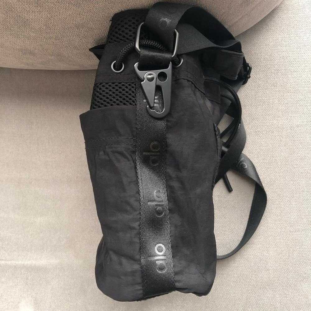 Alo Yoga Cross Body Bucket Bag Black - image 7