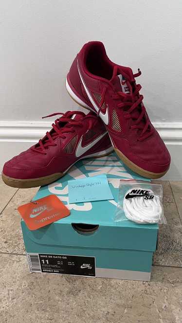 Nike × Supreme Nike SB Gato Supreme Red Size 11