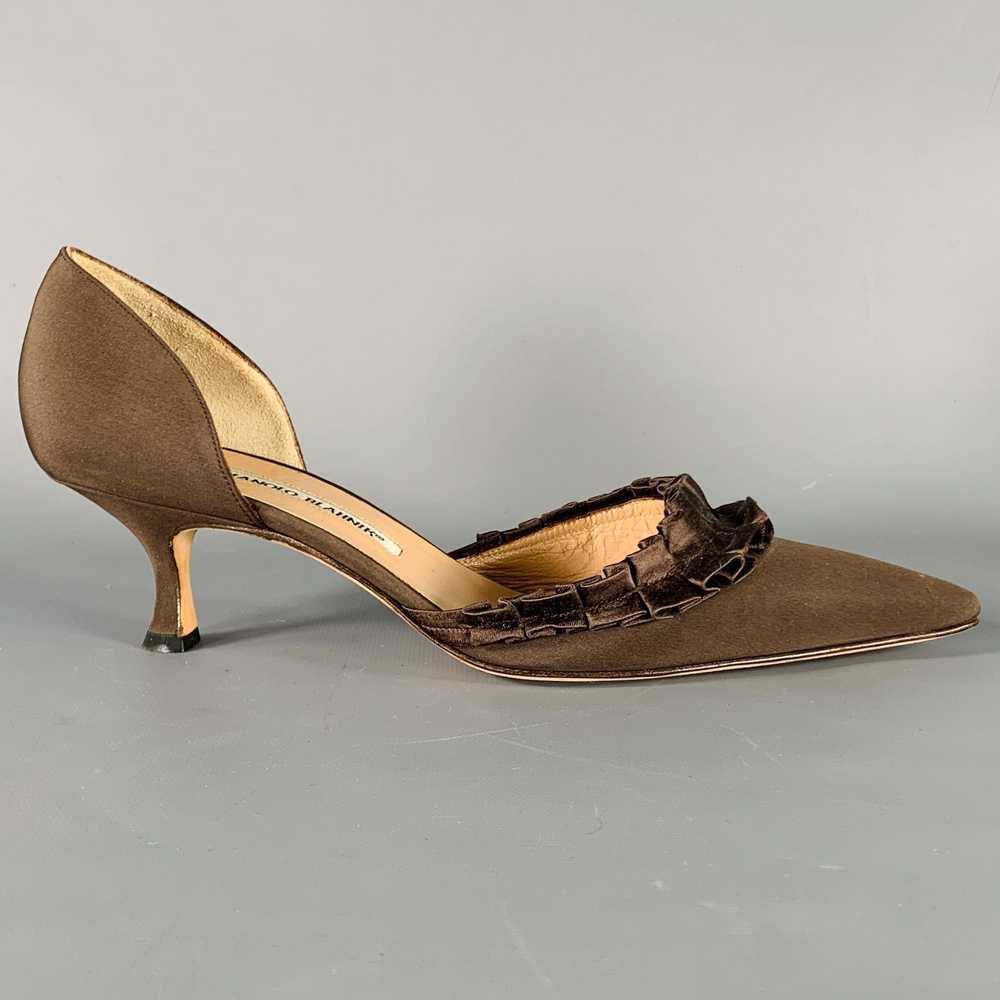 Manolo Blahnik Brown Silk Ruffled Kitten Heels Pu… - image 2