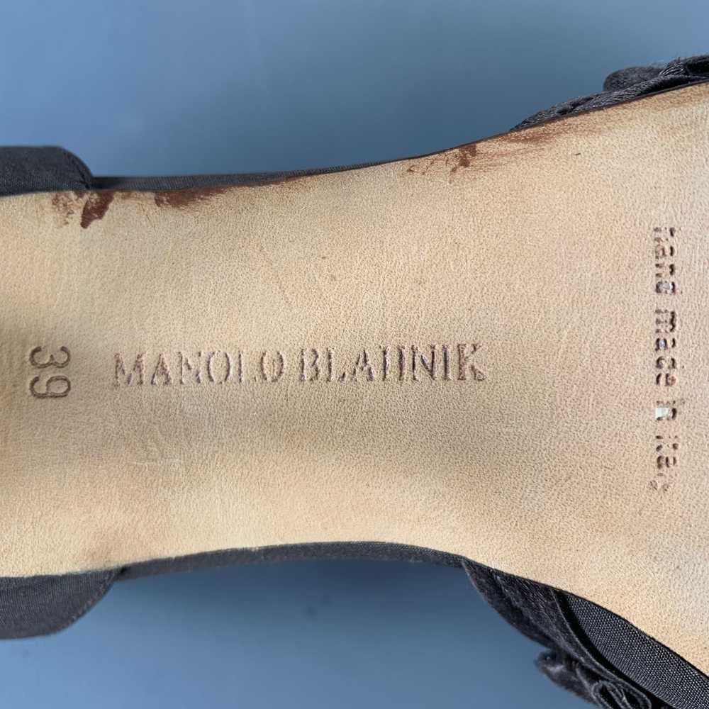 Manolo Blahnik Brown Silk Ruffled Kitten Heels Pu… - image 8