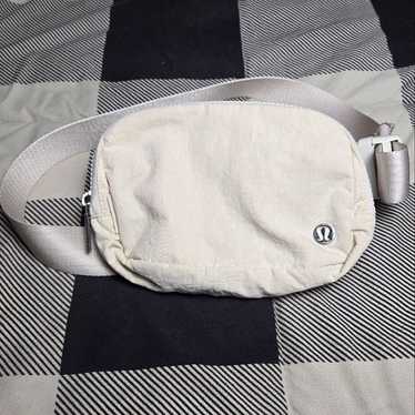 Lululemon Everywhere Belt Bag White Opal