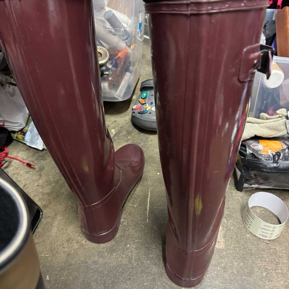 Hunter tall burgundy woman’s 9 rain boots - image 3