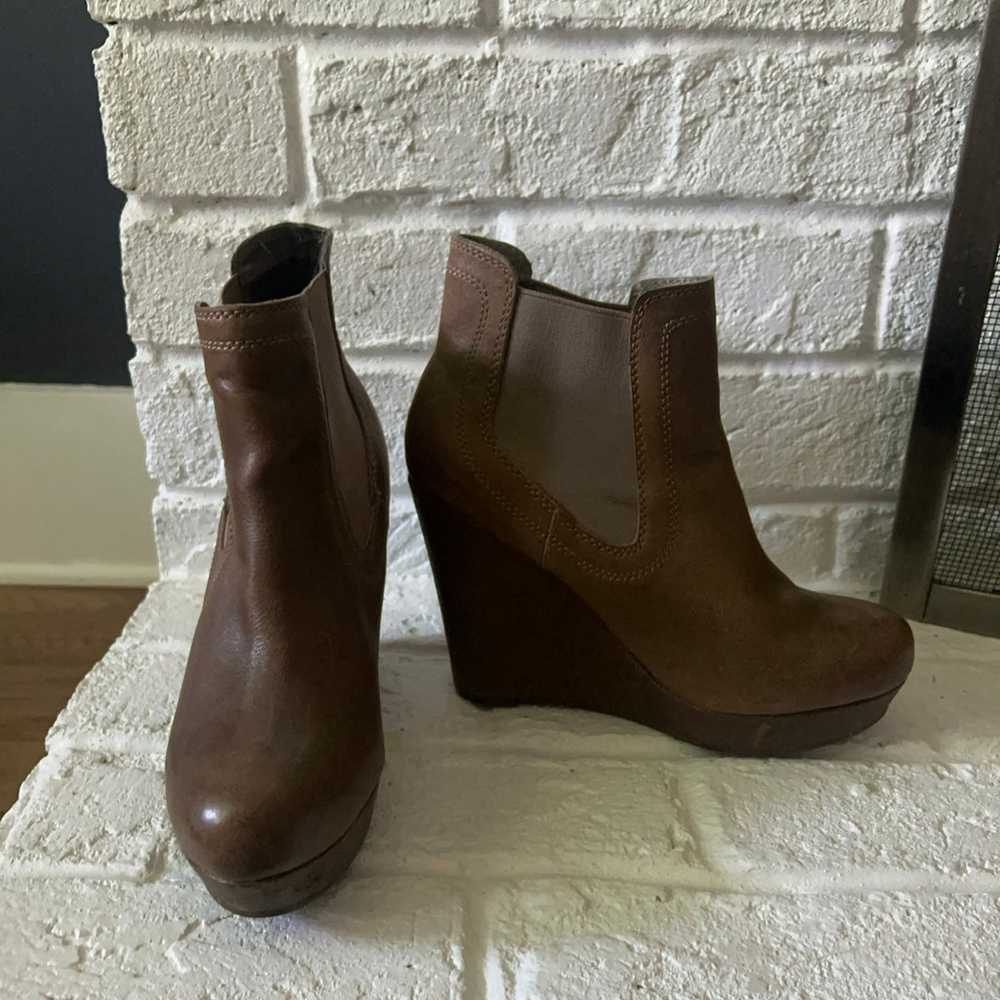 Seychelles brown wedge booties sz 8.5 - image 1