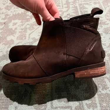 sorel chelsea boots