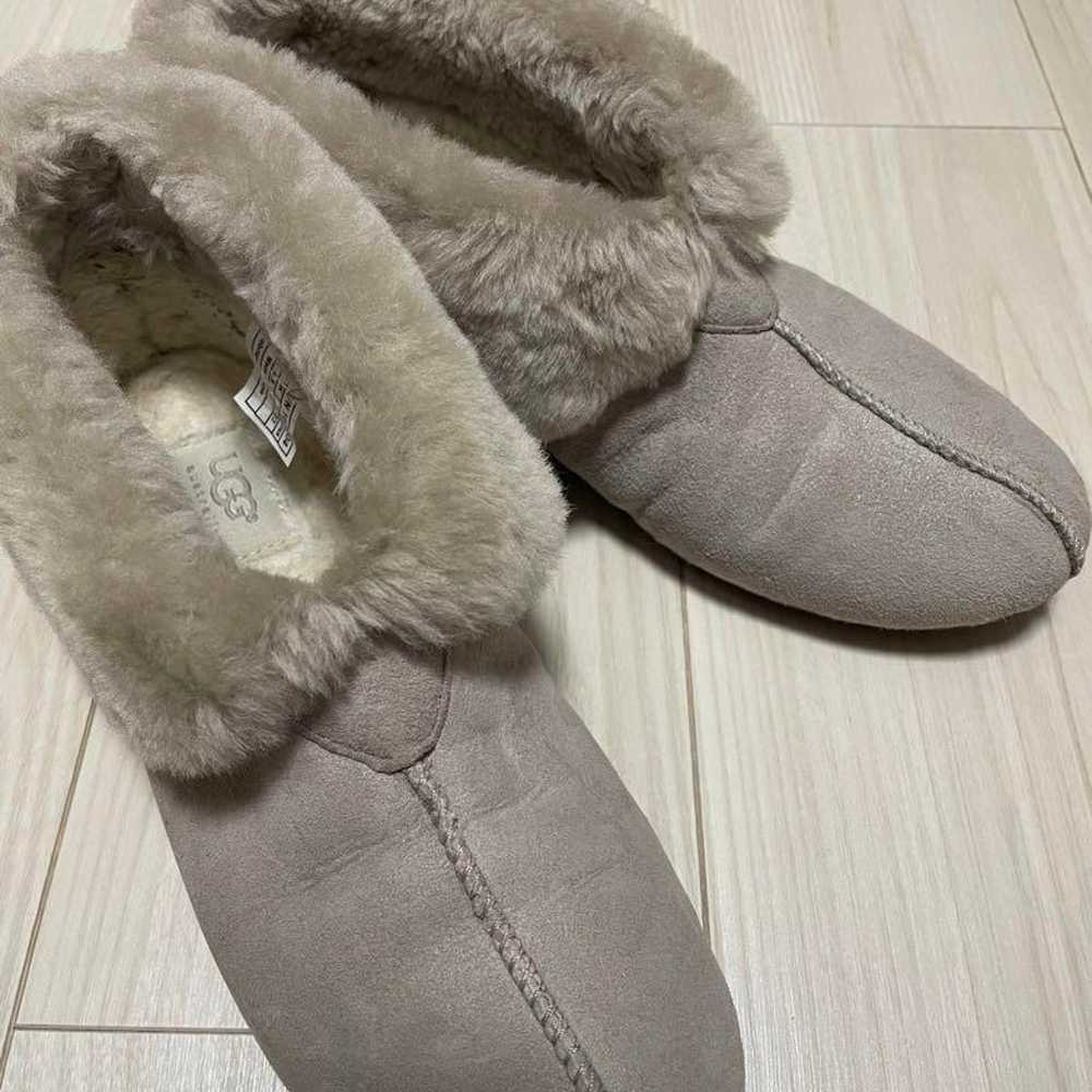 UGG Australia Sheepskin Short Boots 23cm Gray - image 1