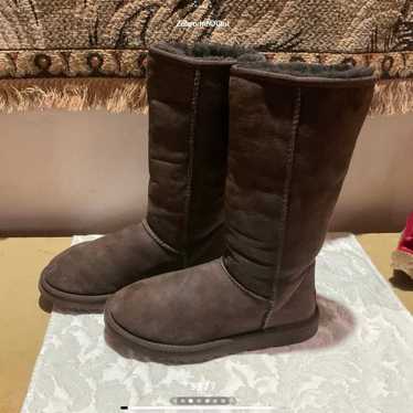 UGG Tall Chocolate Brown EUC Size 7