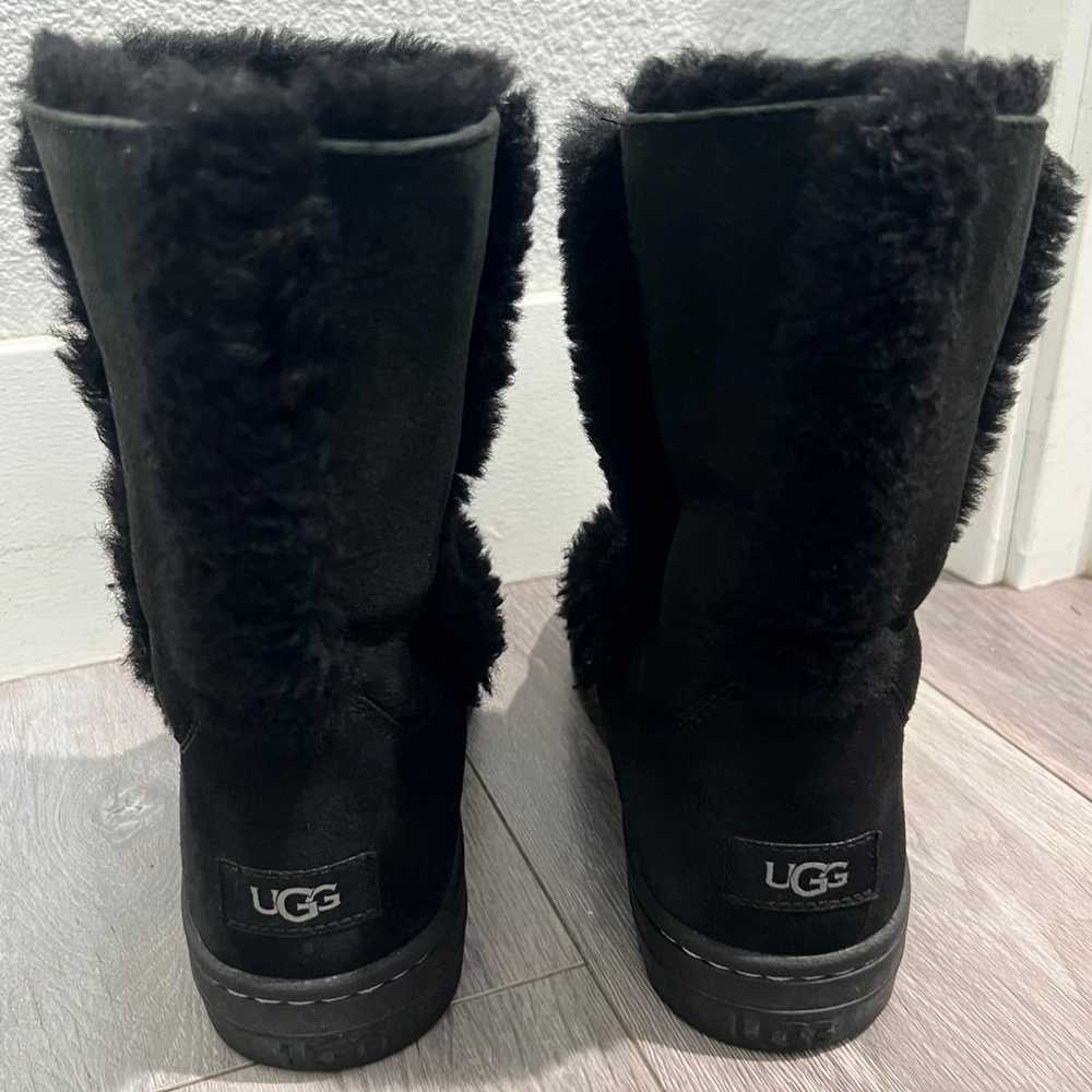 UGG Women's Sundance Short Il
Revival Fashion Boo… - image 2