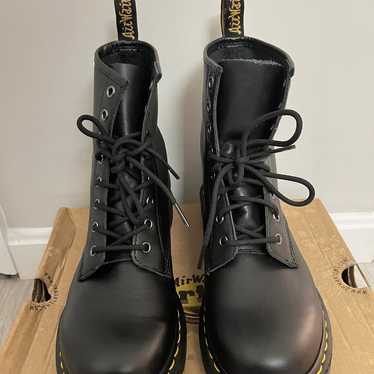 Dr. Martens 1460 smooth leather lace up boots