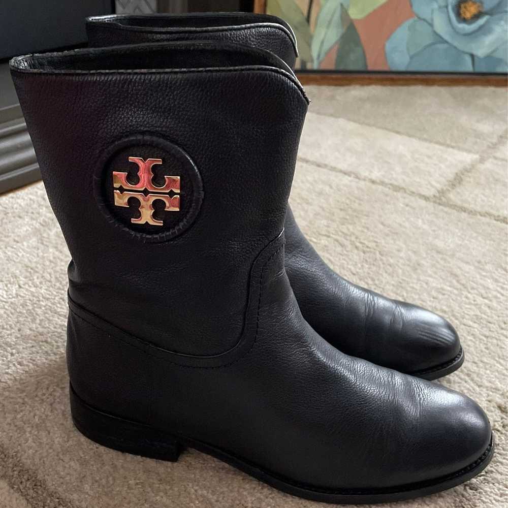 Tory Burch Hallie Boots size 8 - image 4