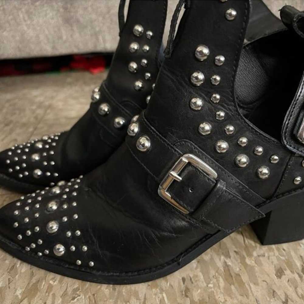 KURT GEIGER STUDDED ANKLE BOOTS SIZE 9 WOMAN - image 5