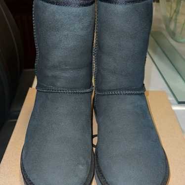 UGG Classic Short II