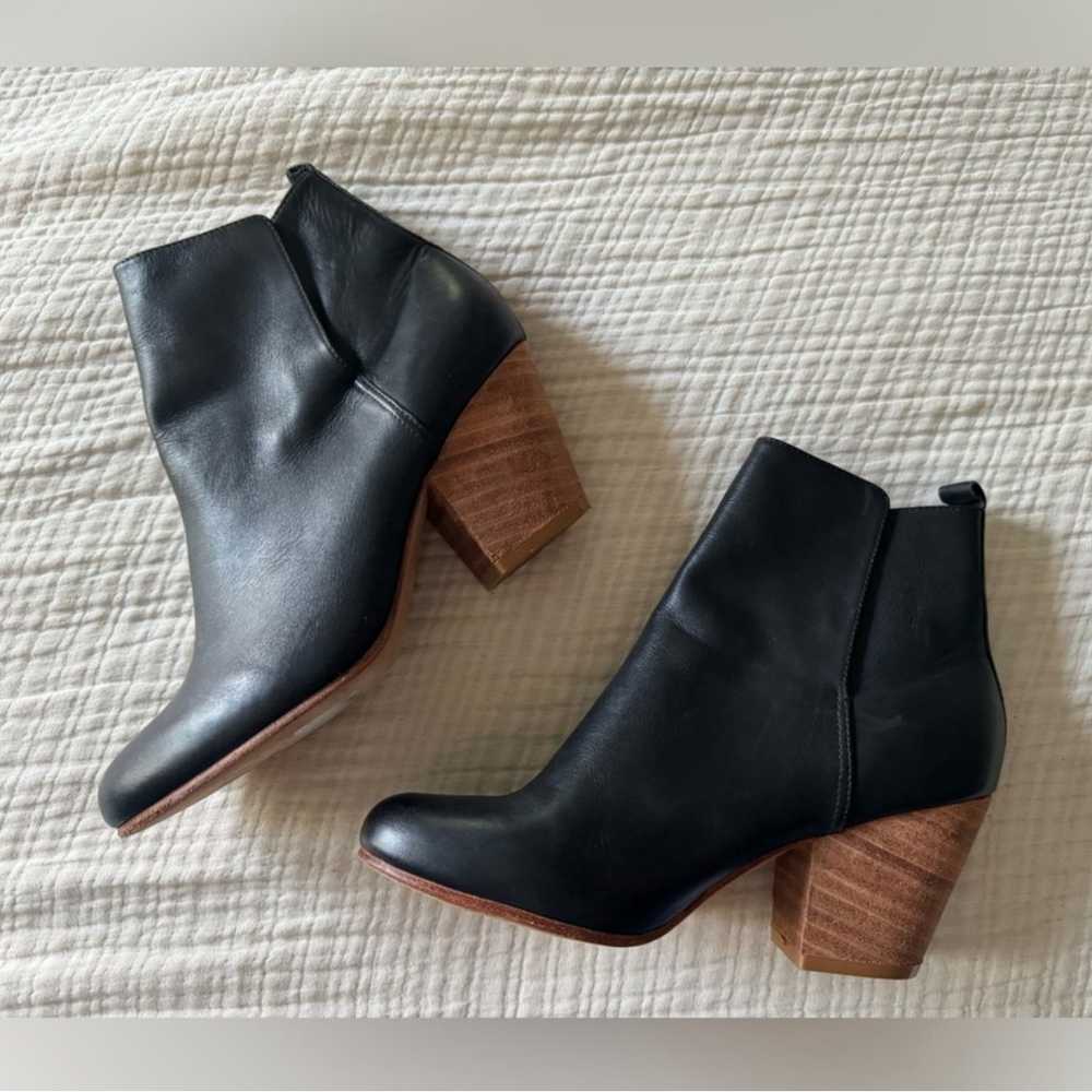 Size 37 (6.5 US) fortress of Inca leather booties - image 2