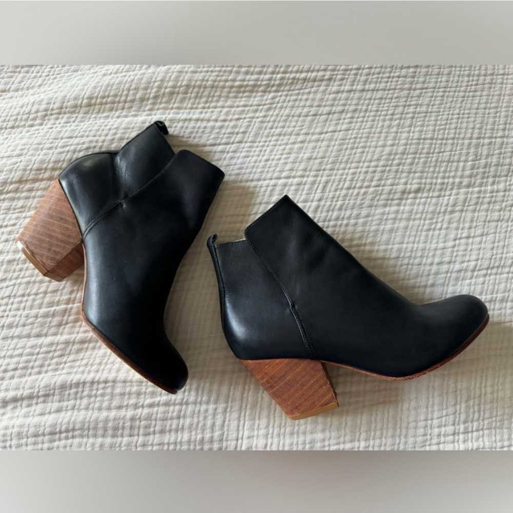 Size 37 (6.5 US) fortress of Inca leather booties - image 4