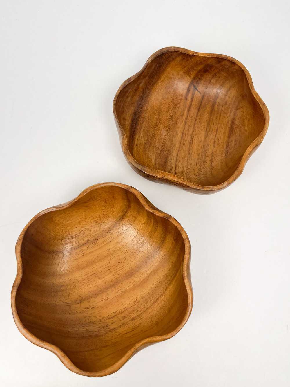 Hand made scalloped vintage woodenware bowl set - image 3