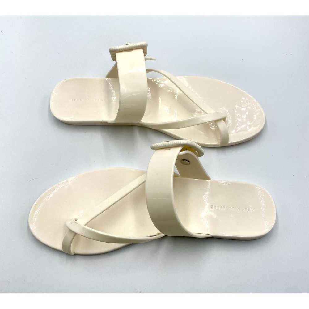 Veronica Beard Sandal - image 5