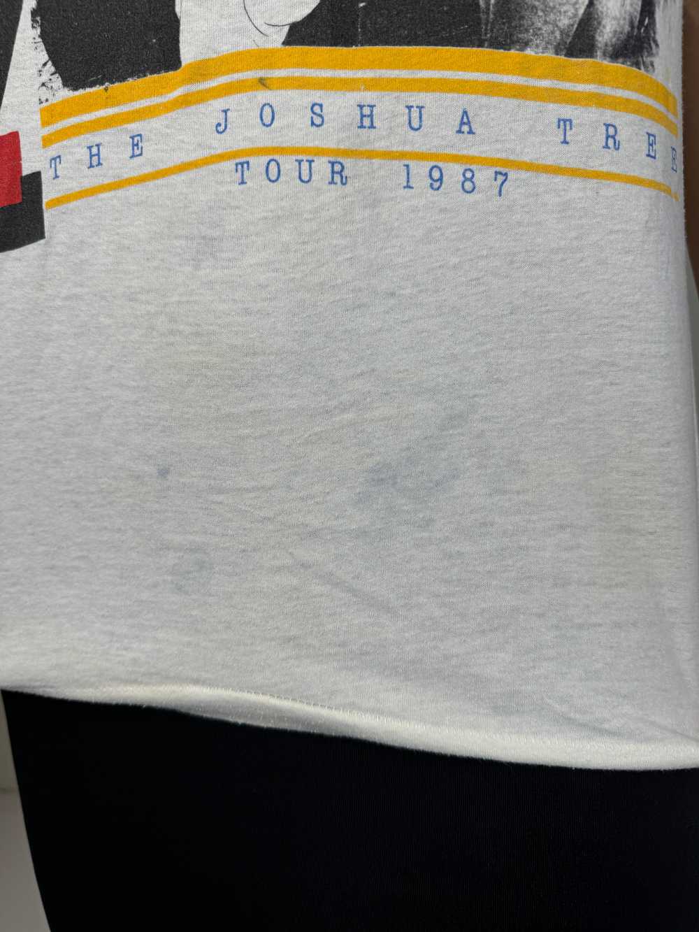 U2 Band Joshua Tree Band Tour T-Shirt 1980s - image 4