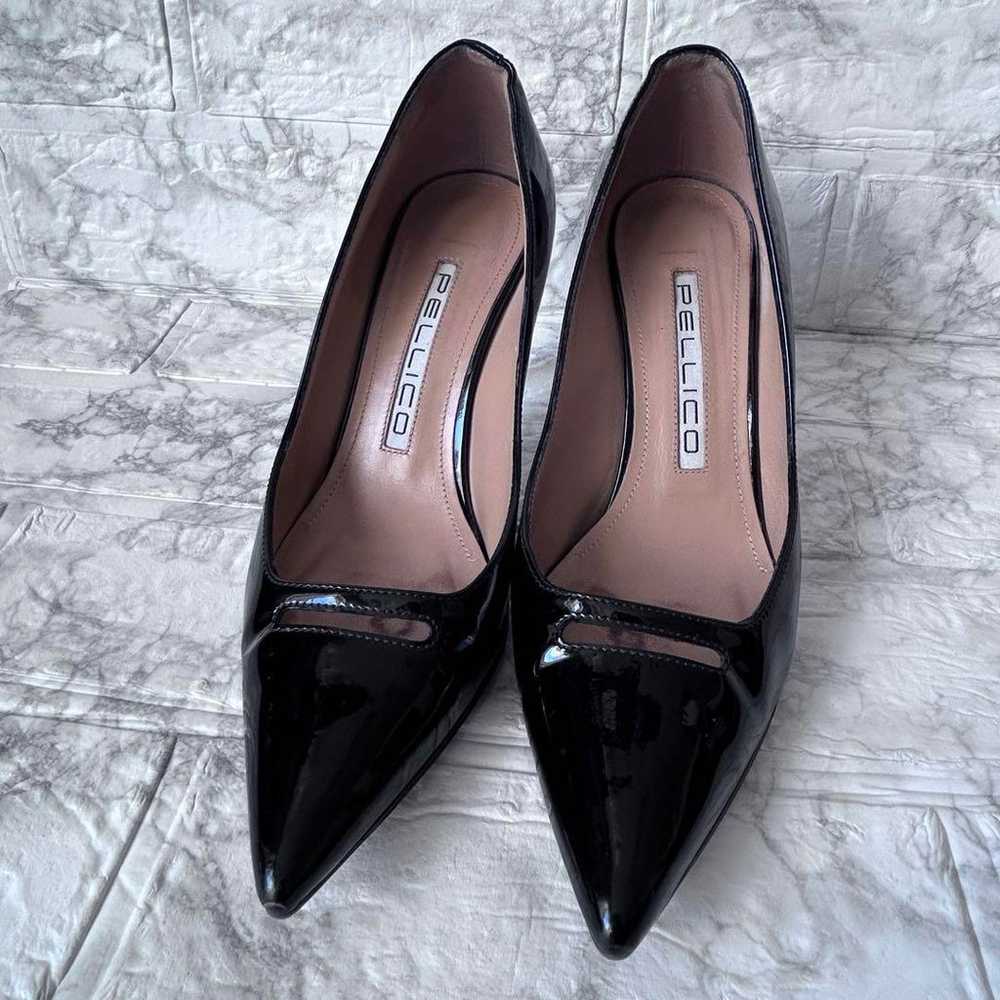 Excellent condition PELLICO Anelli Enamel Pumps w… - image 2