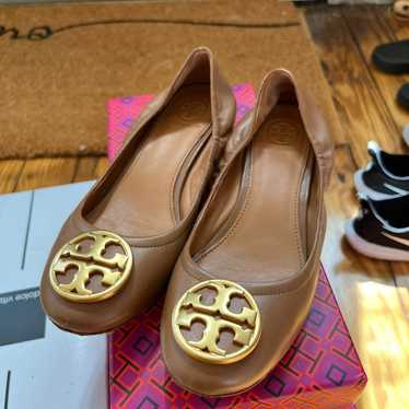 Tory Burch Tan Chelsea Ballet Flats - image 1