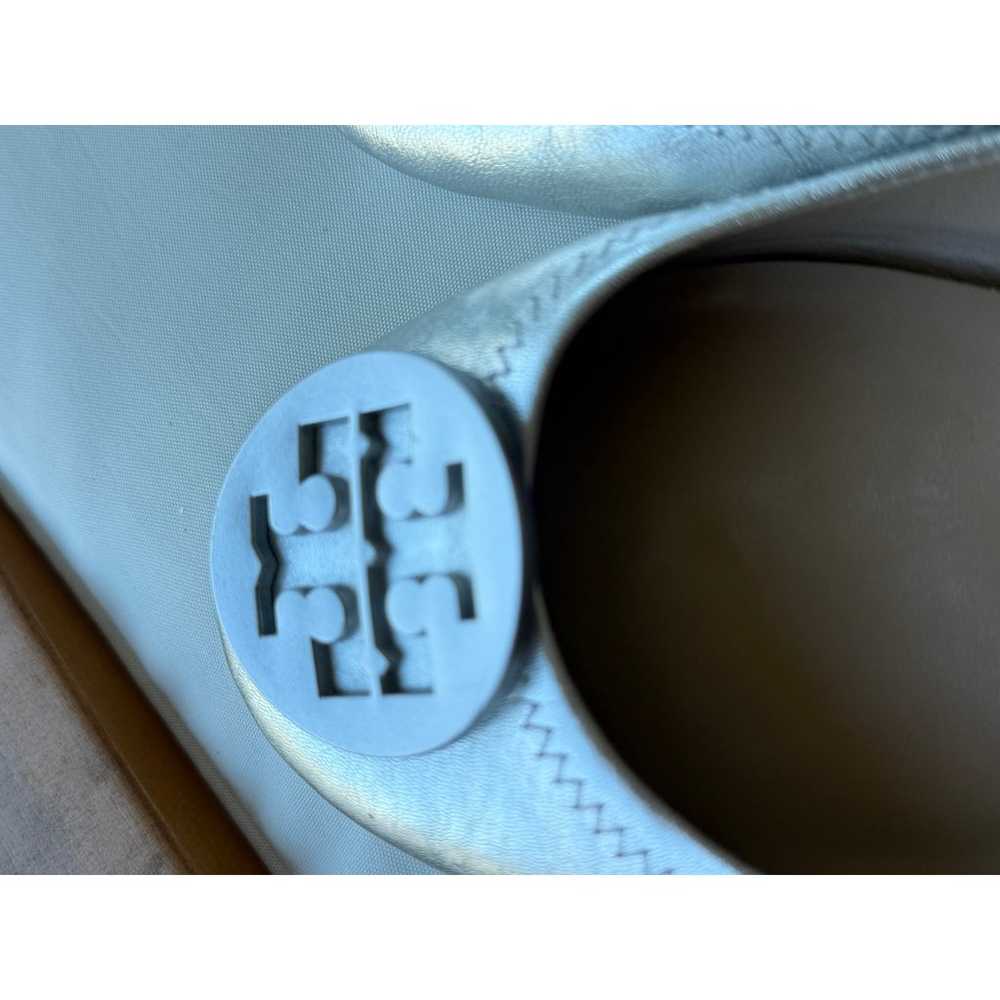 Tory Burch Silver flats size 8 EUC - image 9