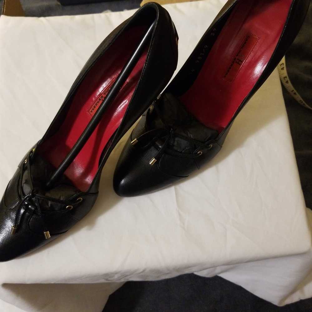 Womens Carolina Herrera black stilettos - image 8