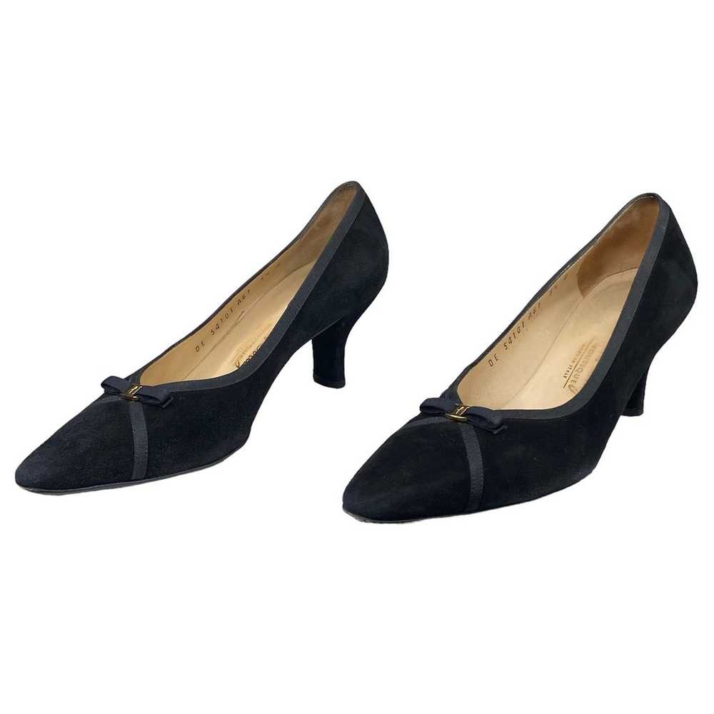 Salvatore Ferragamo Women’s Black Suede Pumps Siz… - image 6