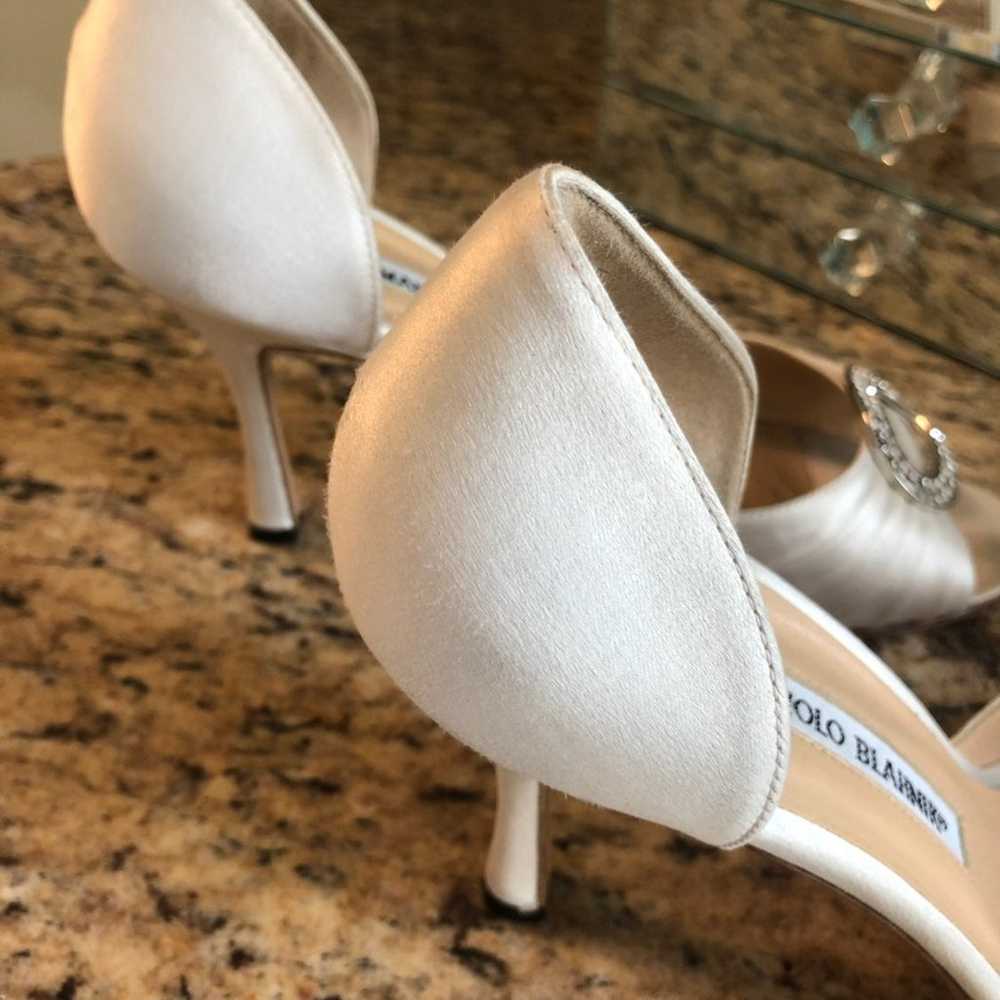 Ivory Satin Manolo Blahnik - image 2