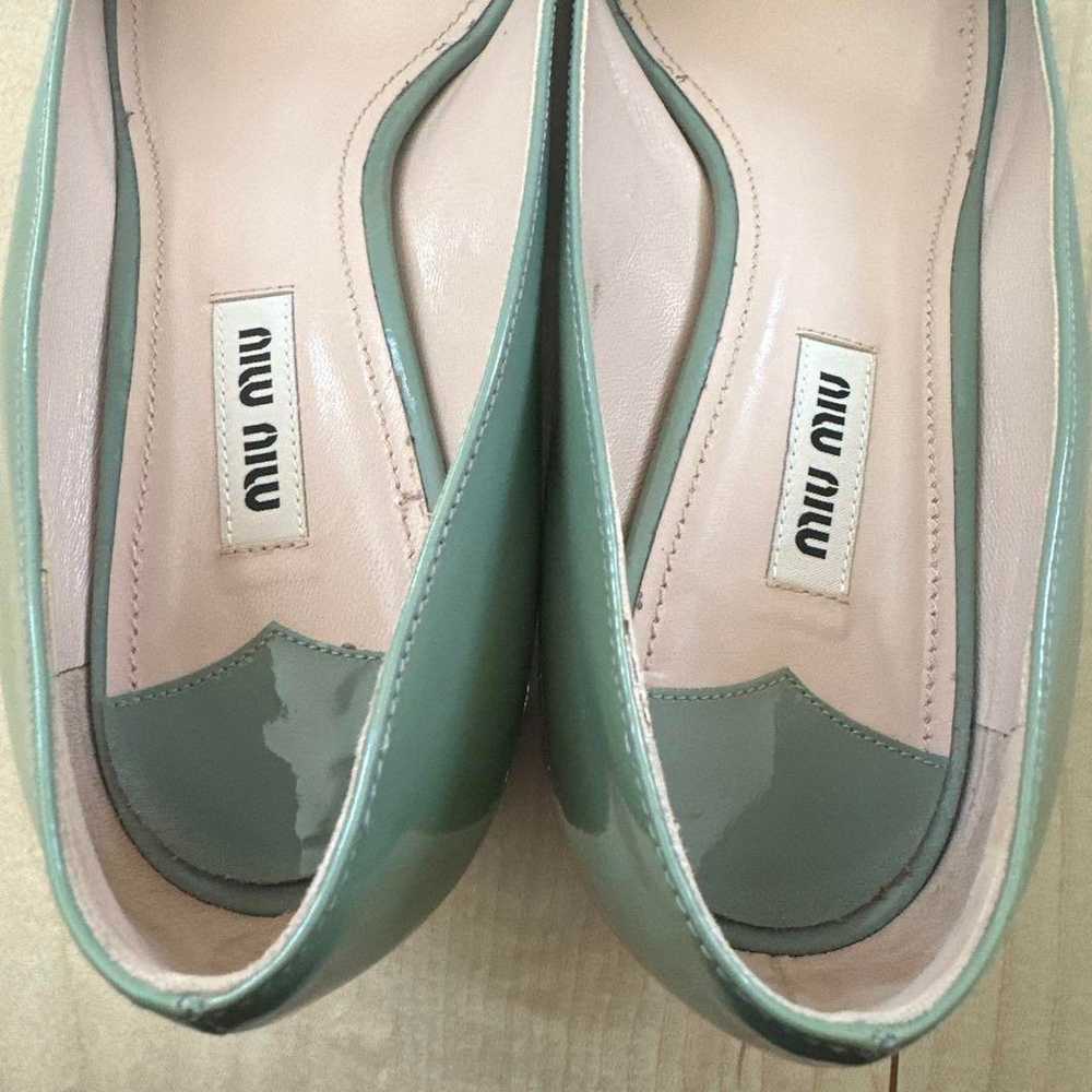 Miu Miu Green Enamel Pumps - image 5