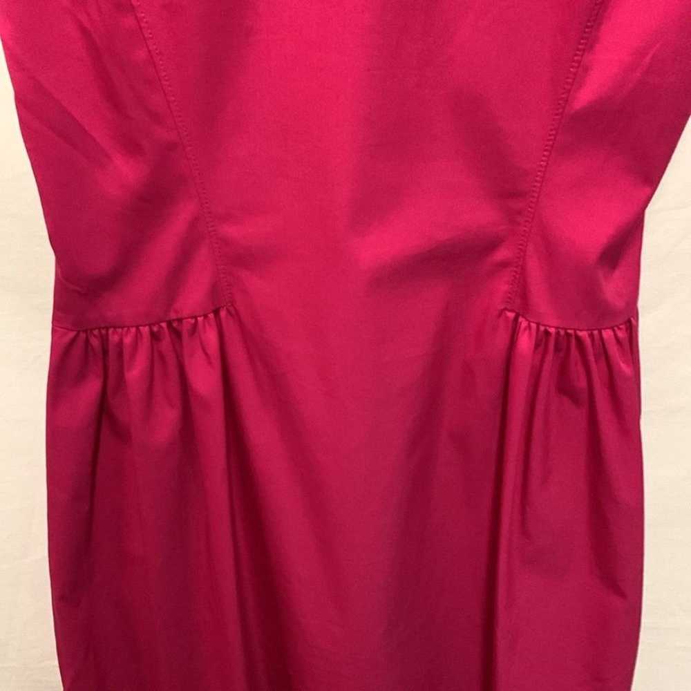 Elie Tahari Pink Ruffled V-Neck Sleeveless Knee L… - image 11