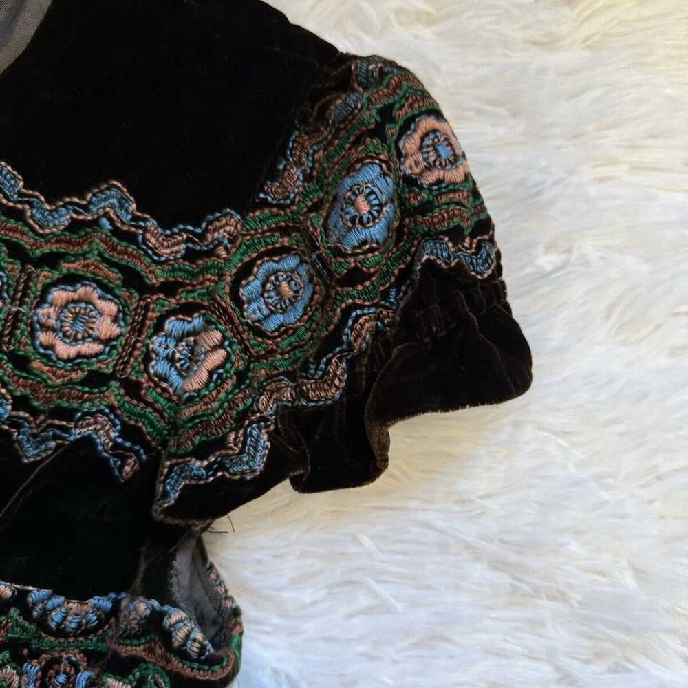 VTG Y2K Nanette Lepore Velvet Embroidered Top SZ … - image 8