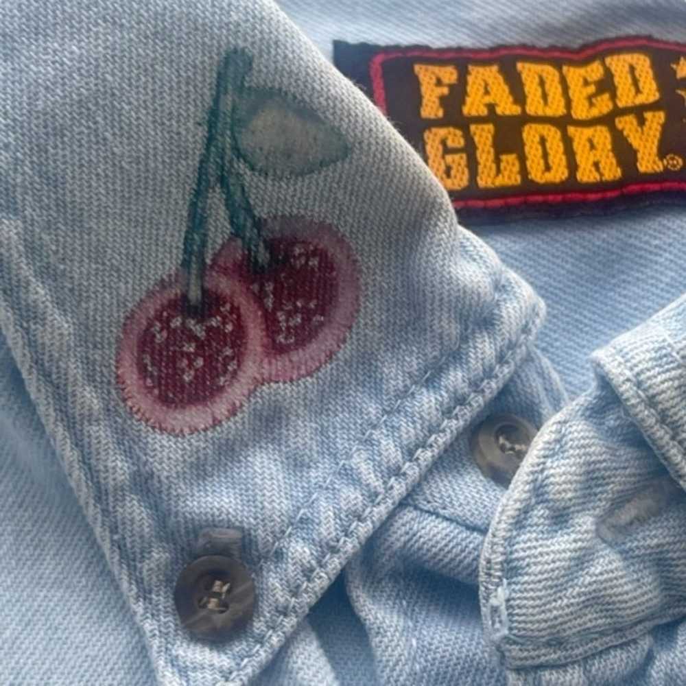 Vtg Faded Glory Fruit Embroidered Light Denim Sho… - image 5