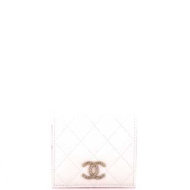 CHANEL Textured CC Bifold Wallet Quilted Caviar Co