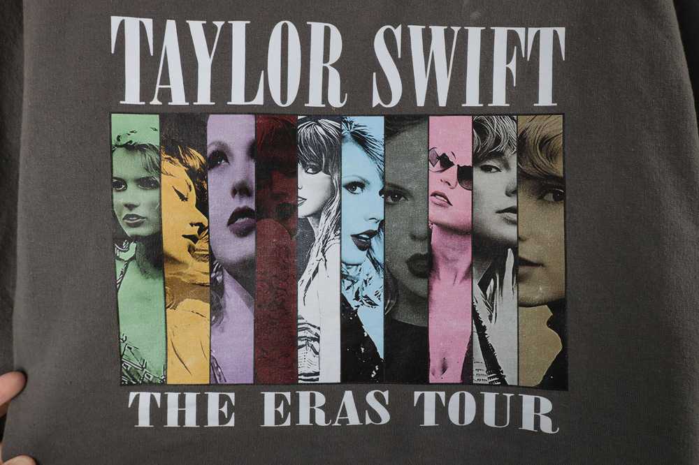 Vintage Taylor Swift The Eras Tour Spell Out Offi… - image 4