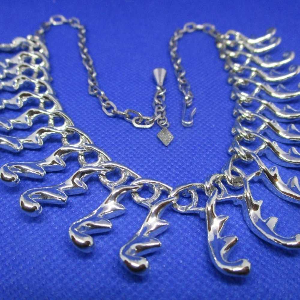 SARAH COVENTRY FANCY Free Silver Tone Metal Neckl… - image 6