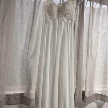 White bead-embroidered wedding dress - image 1