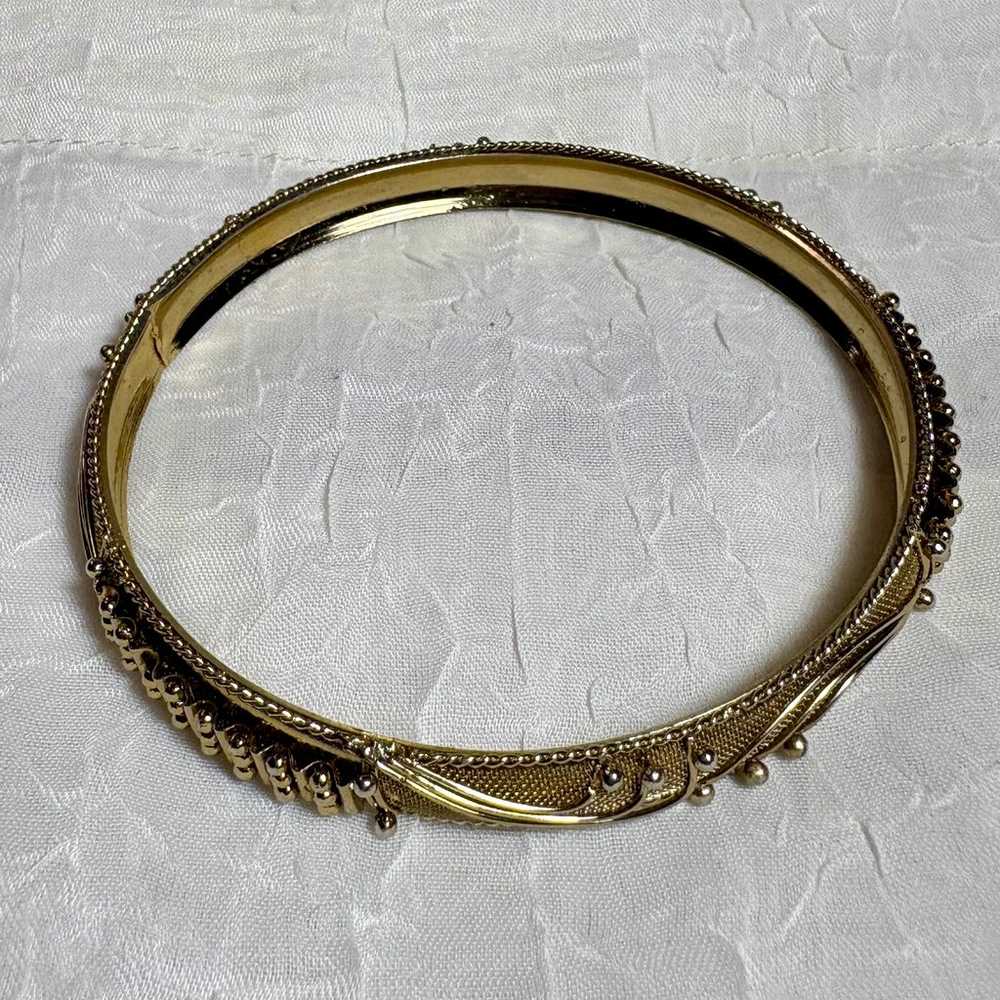 Vintage Gold Tone Mesh & Wired Bangle Bracelet - image 8