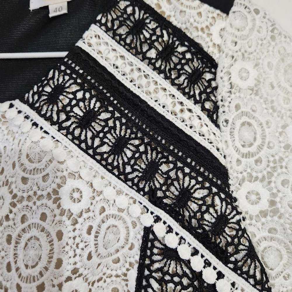 Ribbed lace sleeve dress - image 4