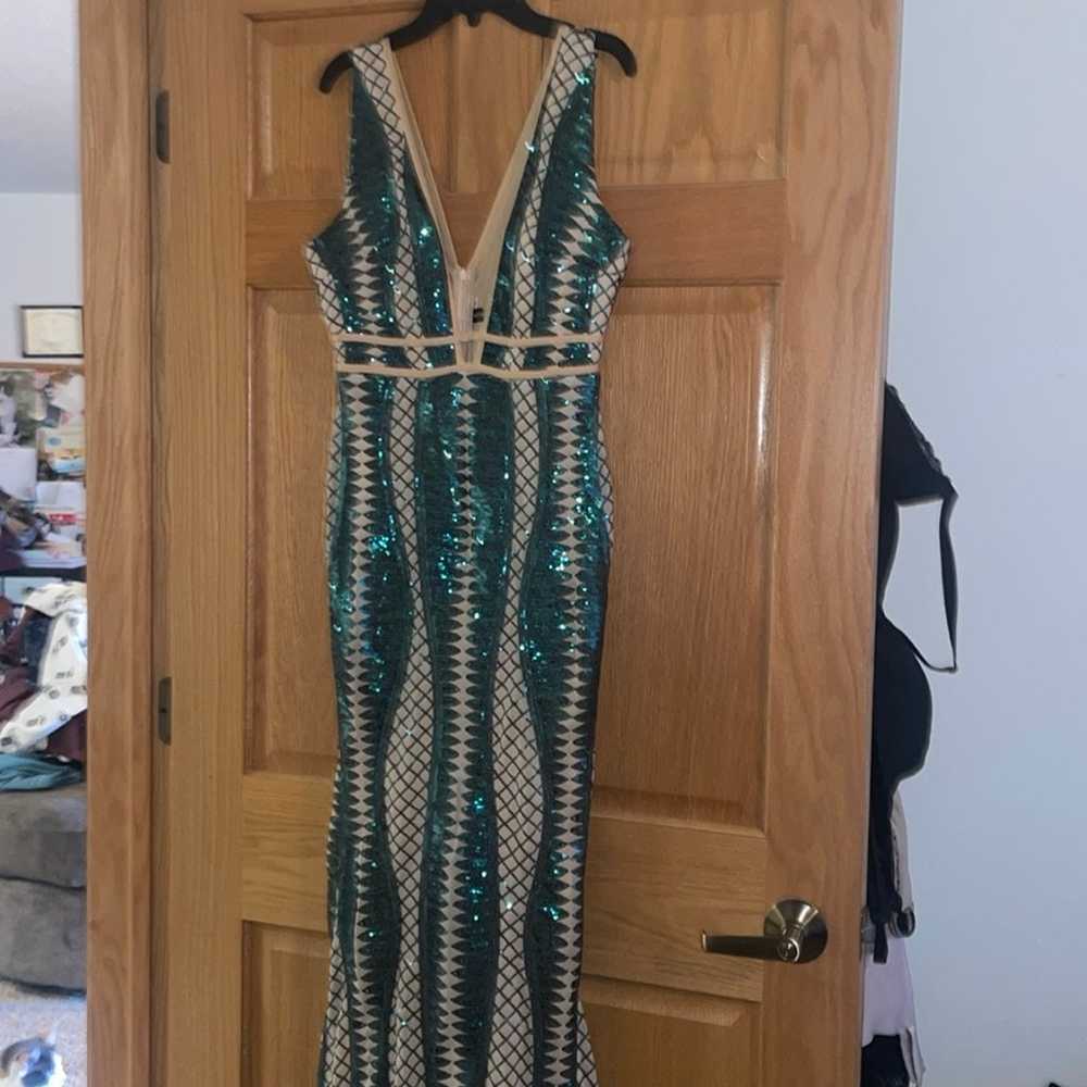 Gorgeous Mermaid Style Prom Dress size large - image 1