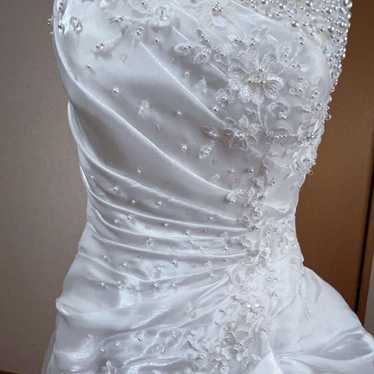 Wedding dress size 7T (S) lovely - image 1