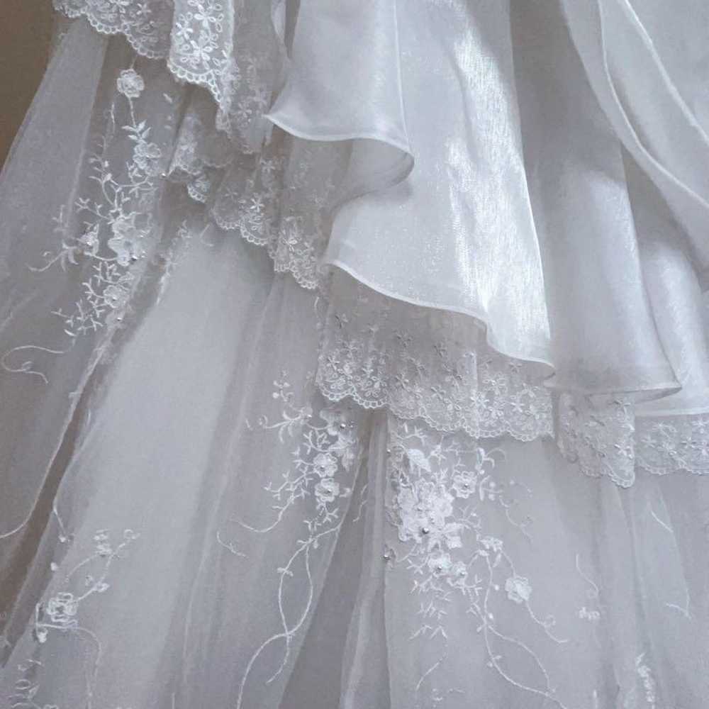 Wedding dress size 7T (S) lovely - image 9