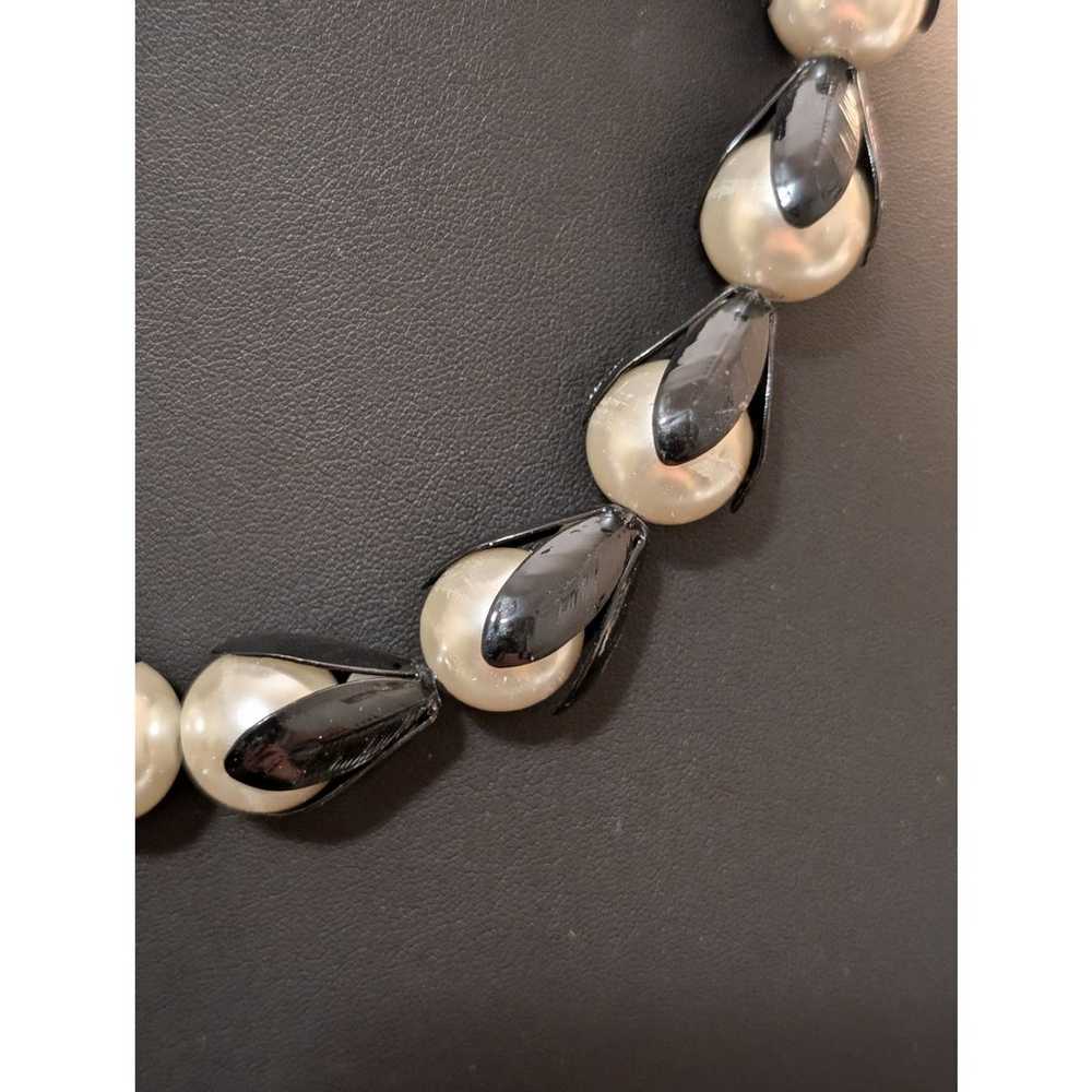 Vintage Chunky Pearl Bead & Black Sepals Calyx Ch… - image 4