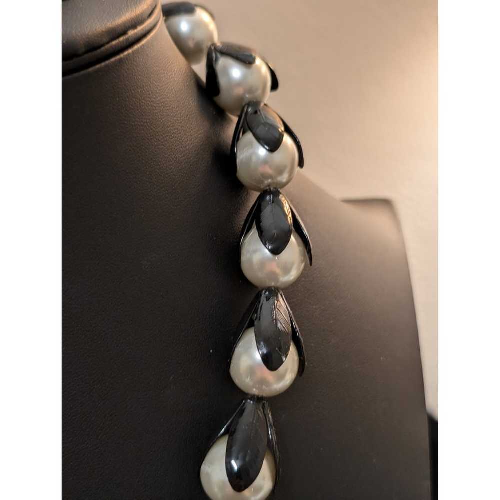 Vintage Chunky Pearl Bead & Black Sepals Calyx Ch… - image 5