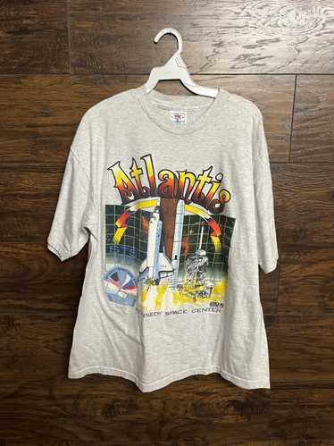 Designer VTG NASA T-shirt Atlantis Kennedy Space C