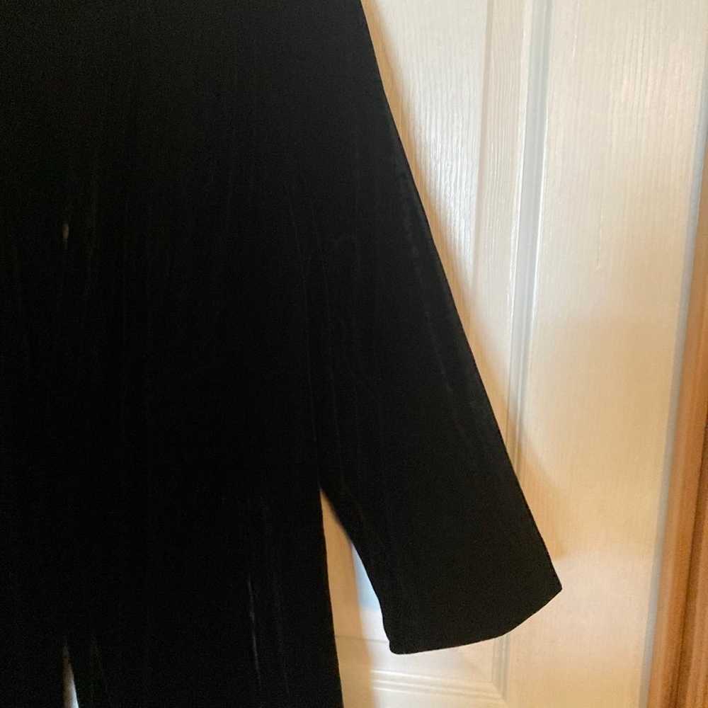 Vintage Black Velvet Evening Coat Lined in white … - image 6