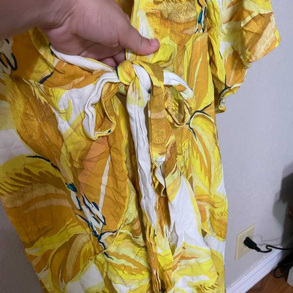 FARM RIO White and Yellow Azalea wrap dress size … - image 5