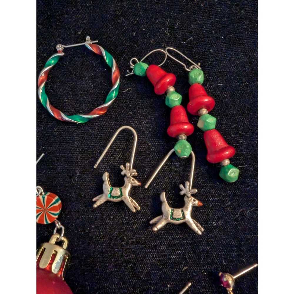 Vintage Lot of Eight Pair Christmas Themed Pierce… - image 7