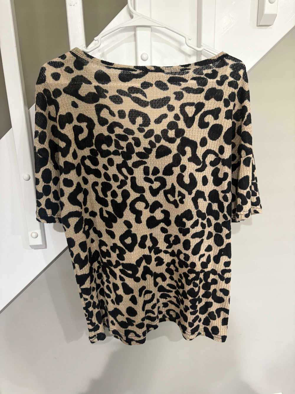 Lane 201 Leopard Cut Out V-Neck - image 4