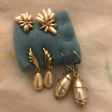 Earrings - image 1