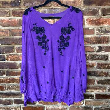 Other Denim 24/7 Purple Floral Embroidered Keyhol… - image 1