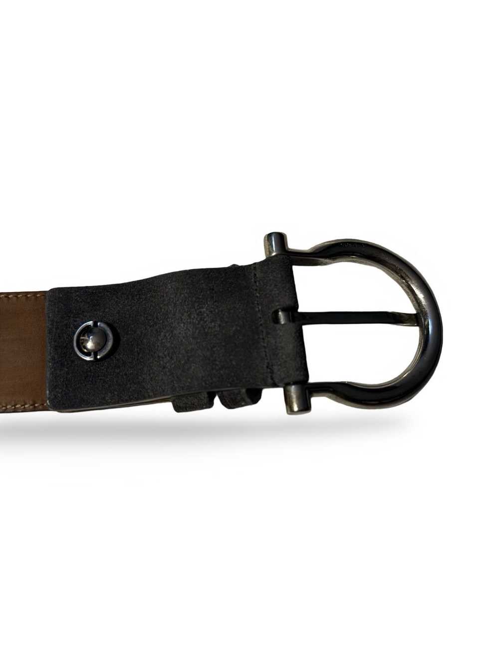 Salvatore Ferragamo Ferragamo Gray Suede Belt Lea… - image 3